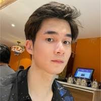 Harry Ding's Instagram, Twitter & Facebook