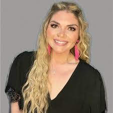 Nancy Heidrich's Instagram, Twitter & Facebook