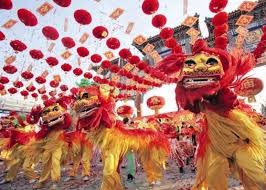 Про історію свята, традиції та забобони читайте далі. Novij Rik V Tayilandi Svyatkuyut Tri Razi I Kozhen Raz Shaslivi