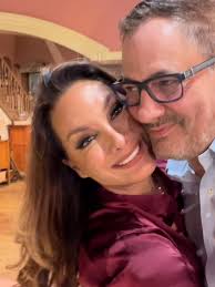 Alex Meneses Surprises During Everybody Loves Raymond Tour