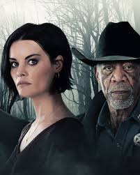 Nach miesen Anlagetipps gerät Broker Russ Potter ins Visier seiner  Nachbarn. 😠 Als in seiner Nähe ein Mord geschieht, ist er sicher, dass er  das eigentliche Ziel war