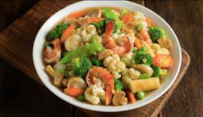 Resep capcay goreng sendiri mulai banyak di gemari karena jenis kuliner ini selain enak juga penuh gizi. Cara Membuat Capcay Goreng