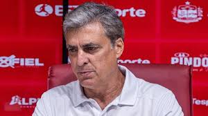 CRB: presidente Mário Marroquim é hospitalizado após acidente em pescaria