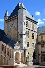 Dijon Cote D Or Palais Des Ducs Et Des Etats De Bourgogne Tour De Bar French Castles Burgundy France France Travel