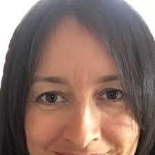 Joanne Hunt's Instagram, Twitter & Facebook