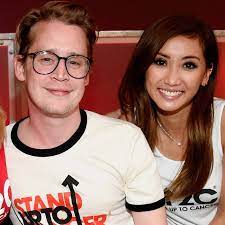 Inside home alone star macaulay culkin's private relationship with his girlfriend, brenda song, and his former speaking to esquire, however, culkin shared the pair are currently trying to have a baby. D Fdl3cdjetwdm