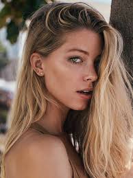 She became internationally known for playing kim bauer in the series 24 (2001); Hd Wallpaper Baskin Champion Women Model Blonde Green Eyes Long Hair Wallpaper Flare