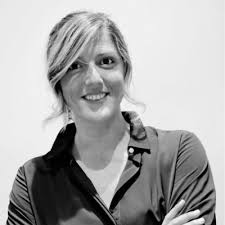 Le damos la bienvenida a LEONOR ABAD MARTIN, head of Legal Industrial de  Repsol, como miembro del jurado de la Gala Nacional del Derecho Legal  Marcom 2022.