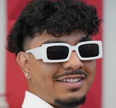 Union Alum Elliot Nelson Named Finalist For Outstanding Restaurateur