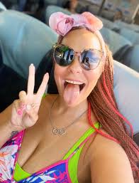 Can you recommend hairdressers for blowdry? Need it for this Saturday