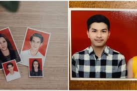 Ingat warna biru bukan warna merah atau warna yang lainnya. Pasfoto Buku Nikah 7 Pasang Seleb Dengan Latar Merah Bikin Baper