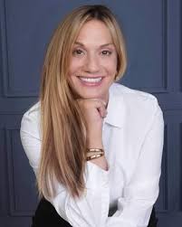 Lisa Marelli, CENTURY 21 Real Estate Agent in Hillsdale, MI