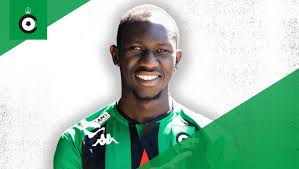 Cercle bruges a soccer team how's play in the first division of the belguim leaugue. Le Cercle De Bruges Attire Un Milieu De Terrain Senegalais