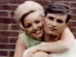 The only people to attend the small service were dolly's mother, avie lee parton, the preacher of the ceremony and his wife. Dolly Parton Her Husband Carl Dean Rare Pics Youtube