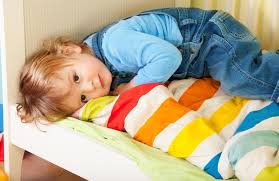 İlk aylarda bebek her uyandığında emzirilmek ister. Besikten Cocuk Yatagina Gecisi Kolaylastiracak 9 Ipucu Uyuyan Bebekler