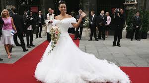 Jun 29, 2021 · im gepäck: Verona Pooth Schwarmt Lagerfeld Designte Ihr Braut Kleid Promiflash De