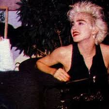 Madonna love makes the world go round (true blue (uk) 1986). Simon Bates Meets Madonna 22nd December 1986 Complete Interview By Cassetteheavenlive03