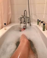 Ganze folge promi big brother anschauen: Daniela Katzenberger Nackt Panne In Der Badewanne