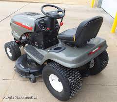 Several riding lawn mowers offer a. Craftsman Lt2000 Lawn Mower In Pratt Ks Item Dt9503 Sold Purple Wave