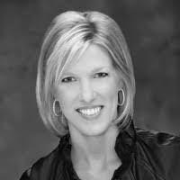 Sarah Hyche's Instagram, Twitter & Facebook