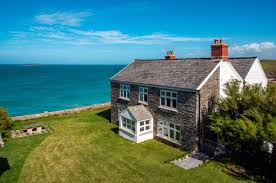 Houses Inaustralia For Sale By Sea 9 Homes To Buy Beside The Sea January Www Home Buying Home House Styles