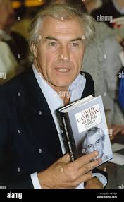 Oktober 1988 -Fotos und -Bildmaterial in hoher Auflösung