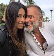 Meet beautiful sugar babies or connect with the most generous sugar daddies around the world! Sugar Daddy And Sugar Baby Sugar Daddy Dating Sugar Baby Sugar Baby Dating