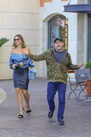 Now he is 52 years 7 months 10 days old in 2020. Joe Rogan S Wife Jessica Ditzel How They Met Latest News