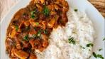SIMPEL RIJST GERECHT MET KIP IN CHILLI KETJAP SAUS ... - YouTube