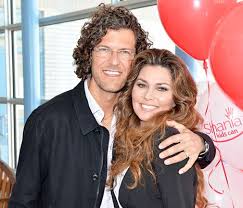 Shania Twain Takes Jab At Ex Best Friend Who Cheated With Her Husband On Wwhl Video Shania Twain Shania Twain Hair Singer