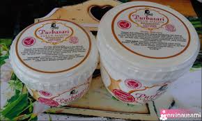 Begitu,gunakan bodycare sesuai kebutuhan kamu seperti lotion yg sesuai dgn kebutuhan kulit kamu,jangan lupa gunakan scrub badan/lulur sbg perawatan mingguan. Review Purbasari Lulur Mandi Bengkoang Tampil Cantik