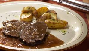 Pikanter Zwiebelbraten Von Maggi Maggi De Zwiebelbraten Lebensmittel Essen Rezepte
