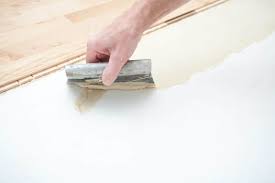 It creates a strong bond with wood but has elastomeric properties; 1 Use These Parquet Adhesives And Avoid Mistakes
