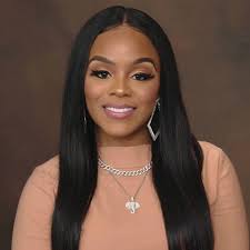 Kendra Robinson's Instagram, Twitter & Facebook