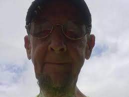 Larry Sands's Instagram, Twitter & Facebook