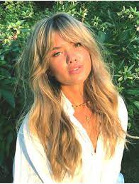 These 25 hairdos will be so popular in 2021, so check them out and steal. Matilda Djerf Hair Styl Curtain Pony With Volume And Curls Frisurenlang Fringehairstyleslong Frisur Bangs With Medium Hair Long Hair With Bangs Hair Styles