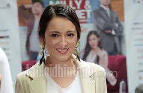 Julie estelle dan pebalap david tjiptobiantoro diketahui telah berpacaran sejak 2017. Julie Estelle Mesra Bareng David Tjiptobiantoro Mantan Pacar Maia Estianty Tabloidbintang Com