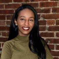 Elsa Stephens's Instagram, Twitter & Facebook