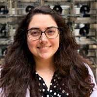 Jess Hauer's Instagram, Twitter & Facebook