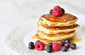 L'impasto, facile e veloce, non richiede l'attesa dei tempi di lievitazione: Ricetta Pancake Americani Soffici Per Una Colazione Semplice E Veloce