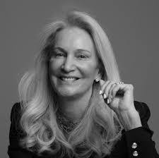 Diane Curtin's Instagram, Twitter & Facebook