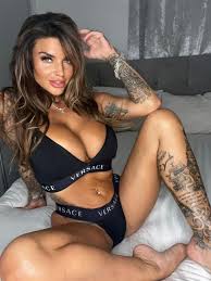 Kayleigh Wanless - Free pics, galleries & more at Babepedia