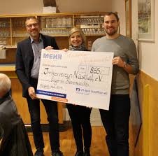 Offizielle Ubergabe Der Vr Bank Crowdfunding Spenden Imkerverein Nusttal E V