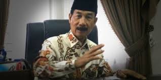 Bupati solok selatan minta pengecekan fisik mobnas tiap tiga bulan. Goriau Rumahnya Digeruduk Kpk Bupati Solok Selatan Satu Dari 10 Kepala Daerah Pendukung Jokowi