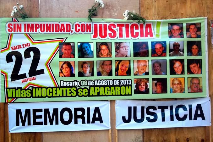 Acto en memoria de las víctimas de calle Salta 2141
