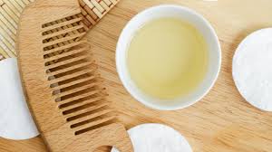 Ob rizinusöl haare schneller wachsen lässt, ist nicht belegt. Beauty Allrounder Rizinusol 10 Anwendungs Tipps Fur Haare Haut Und Nagel