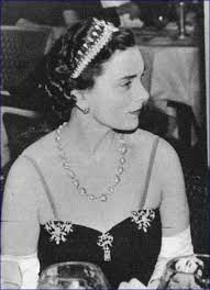 Birgitte Duchess Of Gloucester Tiaras Royal Jewels Of The World Message Board Re Gloucester Tiaras The Wedding Gift Tiara Photos Royal Jewels Royal Jewelry Queens Jewels