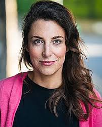 Amy Drummond's Instagram, Twitter & Facebook