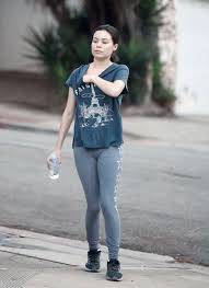 Get all the details on miranda cosgrove, watch interviews and videos, and see what else bing knows. Miranda Cosgrove Make Up Free With A Friend In Los Angeles Gotceleb