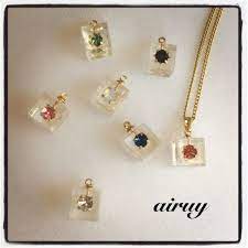 装苑9月号掲載 溶けかけの氷 スワロフスキー ネックレス アクセサリー ジュエリークラフト レジンアクセサリー